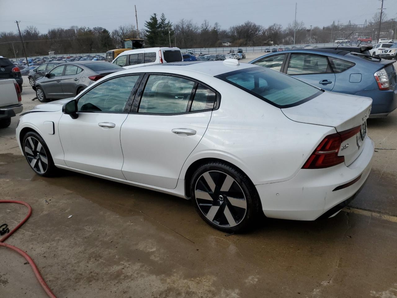 2024 VOLVO S60 PLUS photo 2
