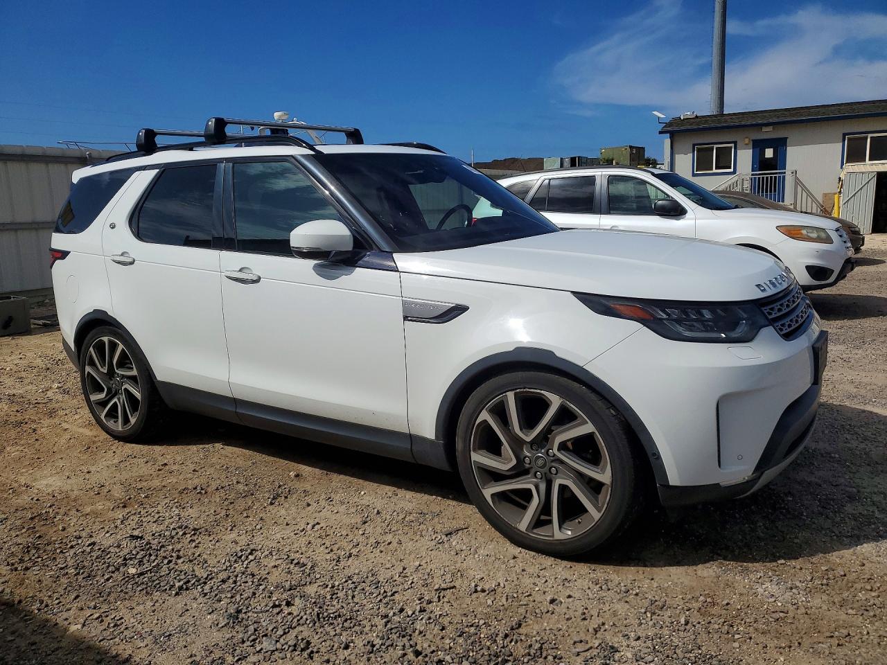 2018 LNDR DISCOVERY HSE LUXURY photo 10