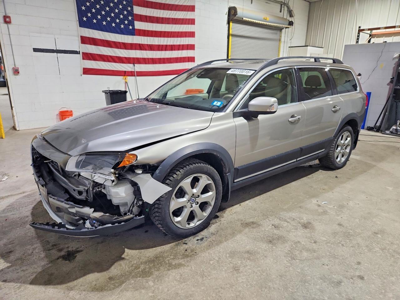 2015 VOLVO XC70