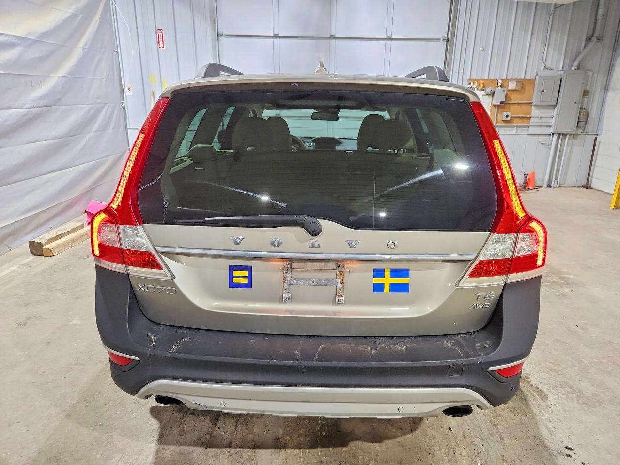 2015 VOLVO XC70 T6 PREMIER+ photo 11