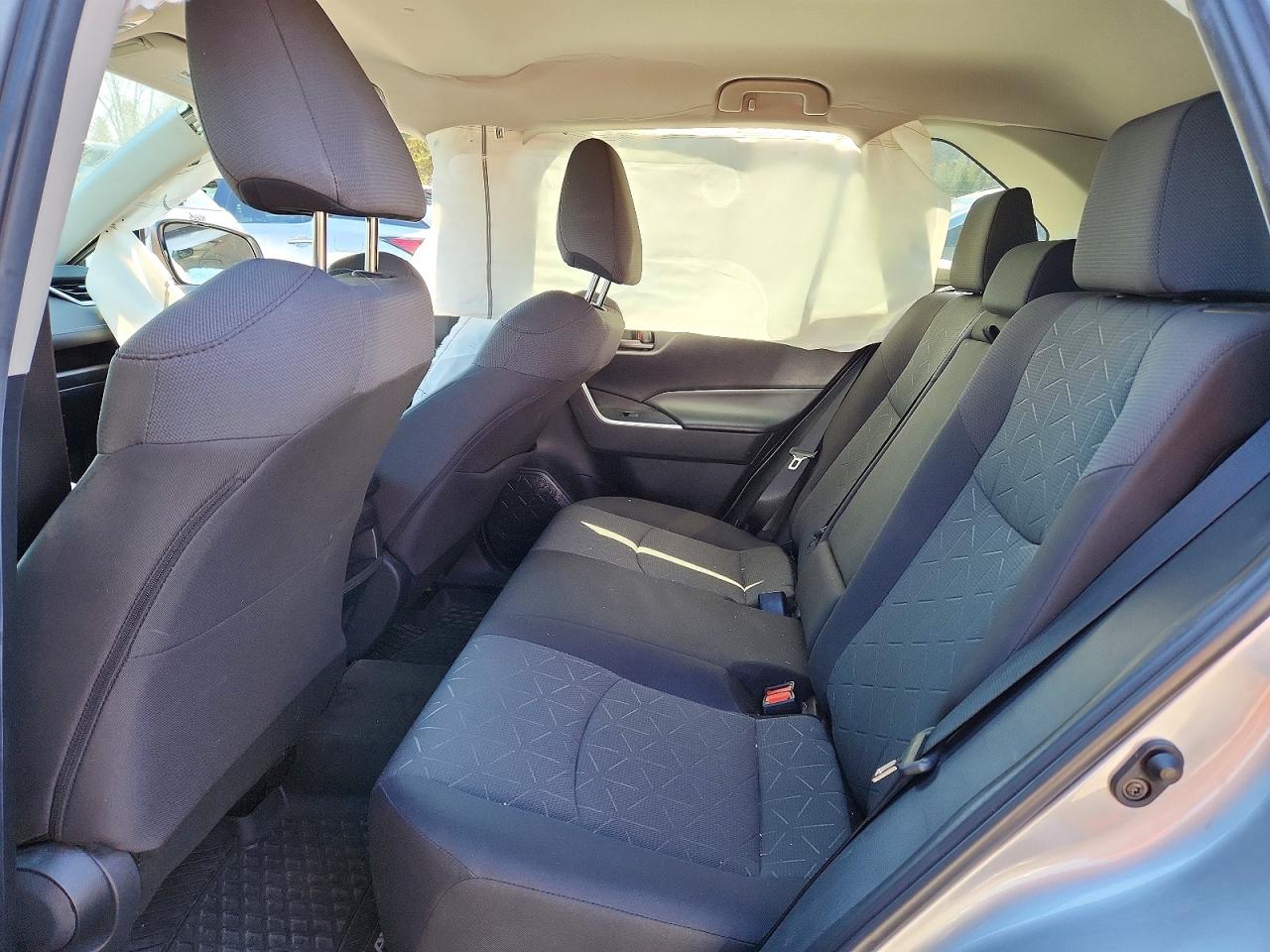 2019 TOYOTA RAV4 LE photo 31