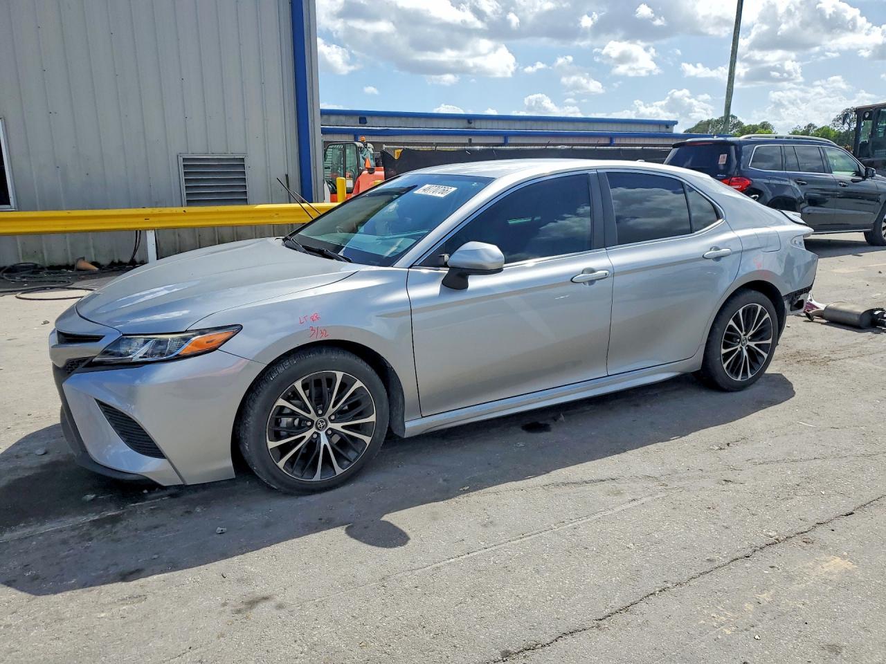 2019 TOYOTA CAMRY