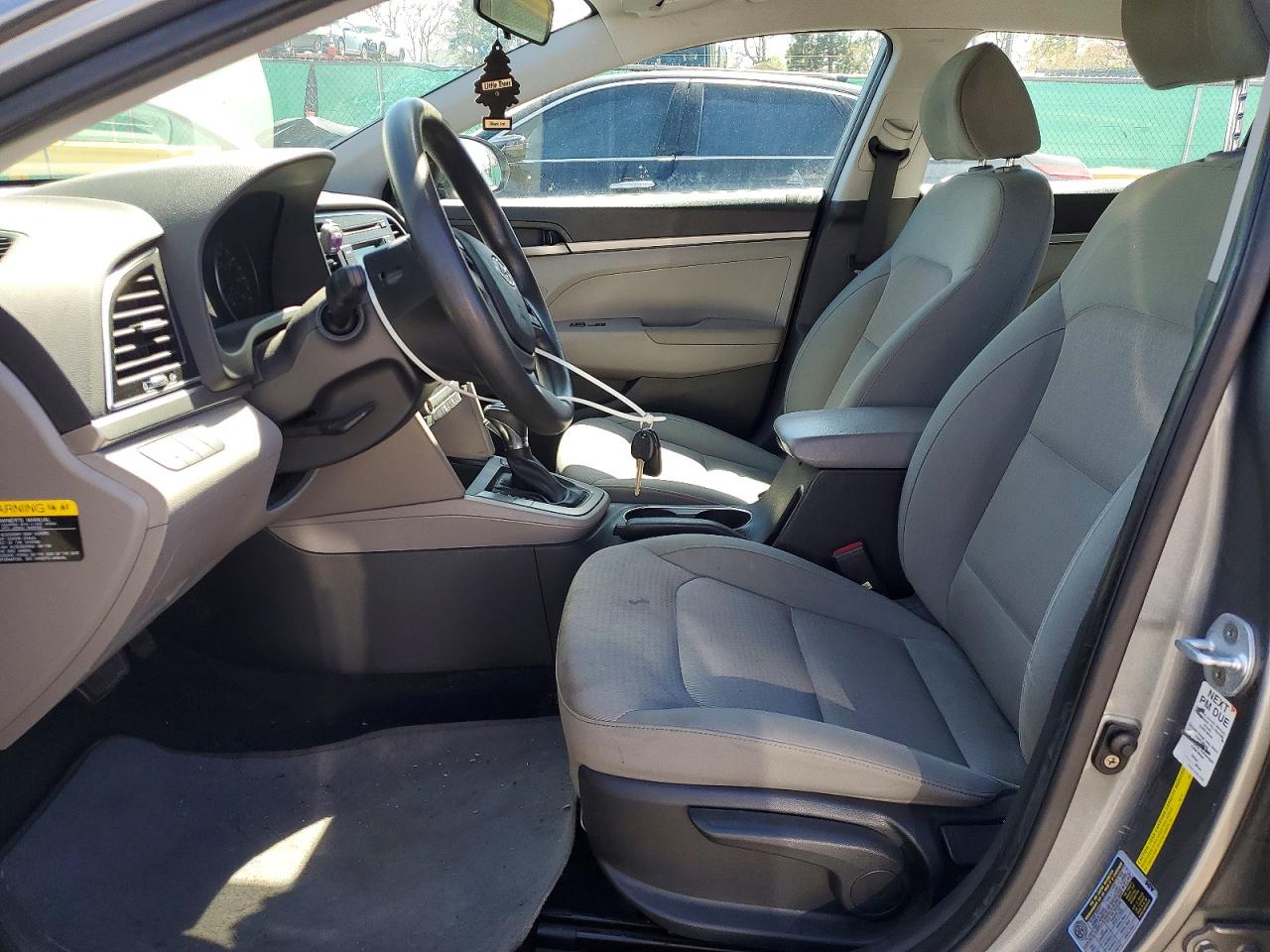 2017 HYUNDAI ELANTRA SE photo 13