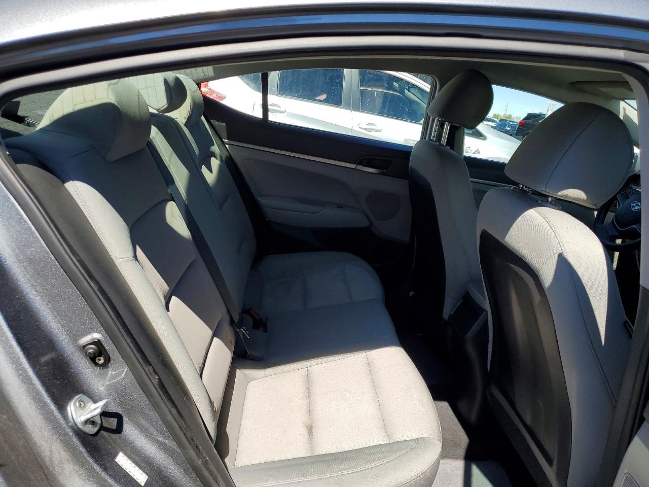 2017 HYUNDAI ELANTRA SE photo 19