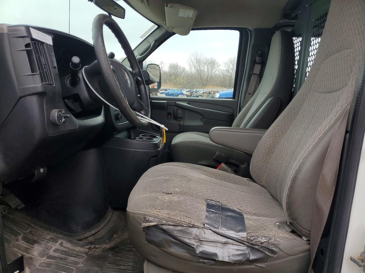 2012 GMC SAVANA G1500 photo 7