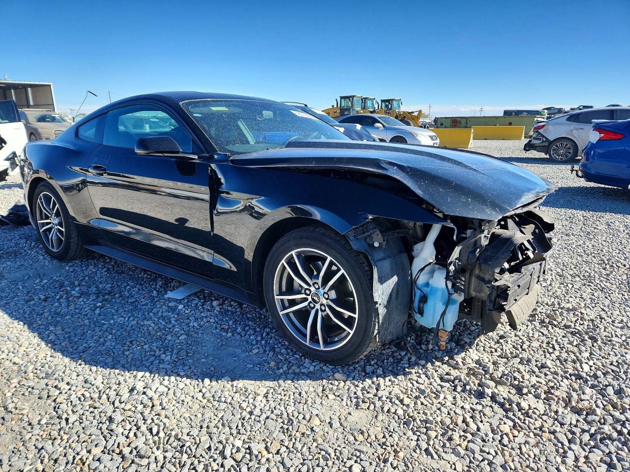 2017 FORD MUSTANG photo 4