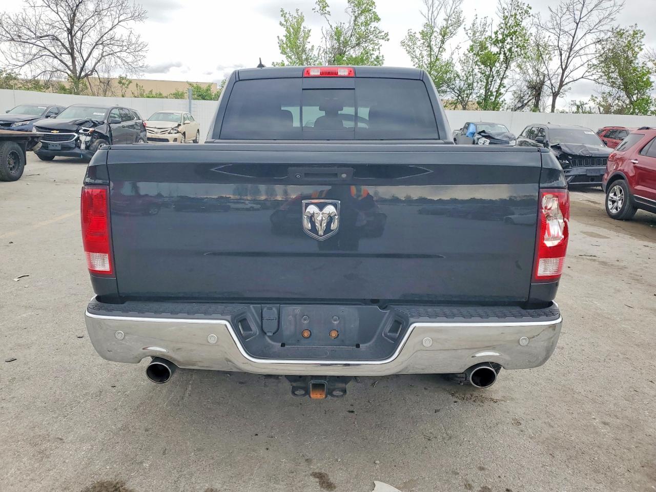 2017 RAM 1500 SLT photo 16