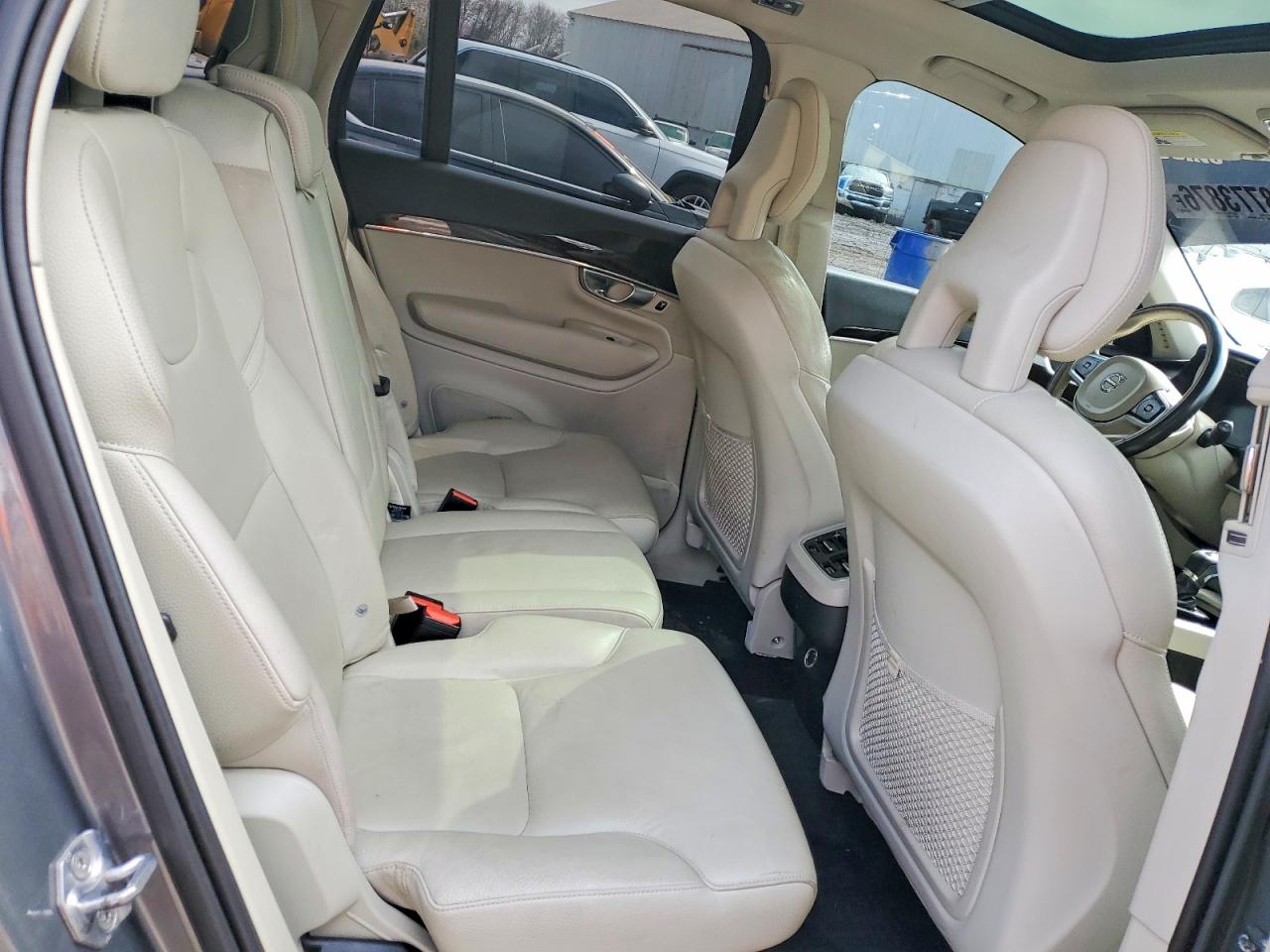 2017 VOLVO XC90 T6 photo 21