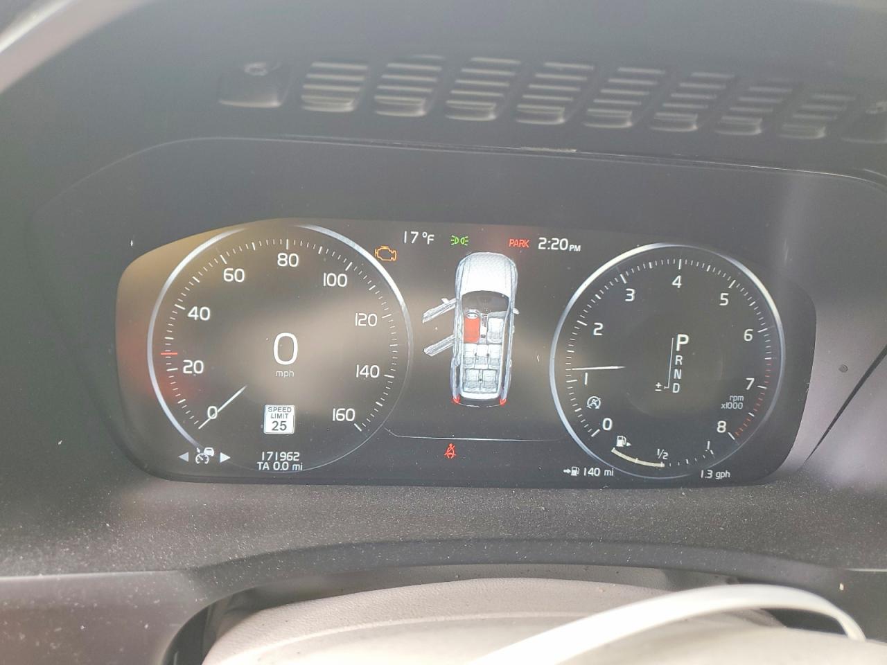 2017 VOLVO XC90 T6 photo 17