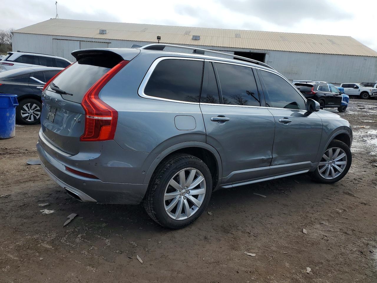 2017 VOLVO XC90 T6 photo 5