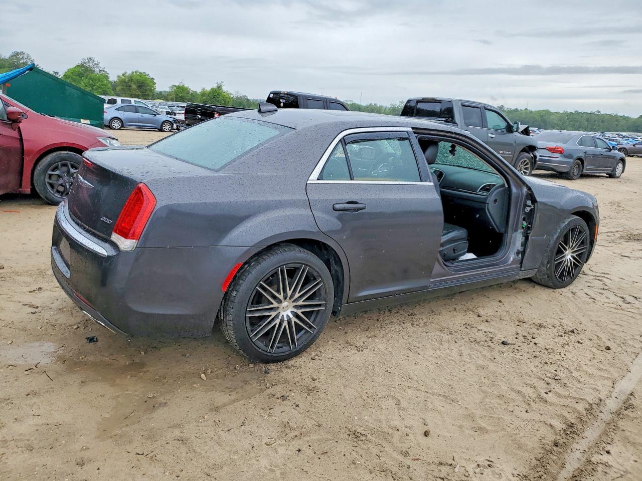 2016 CHRYSLER 300 LIMITED photo 5