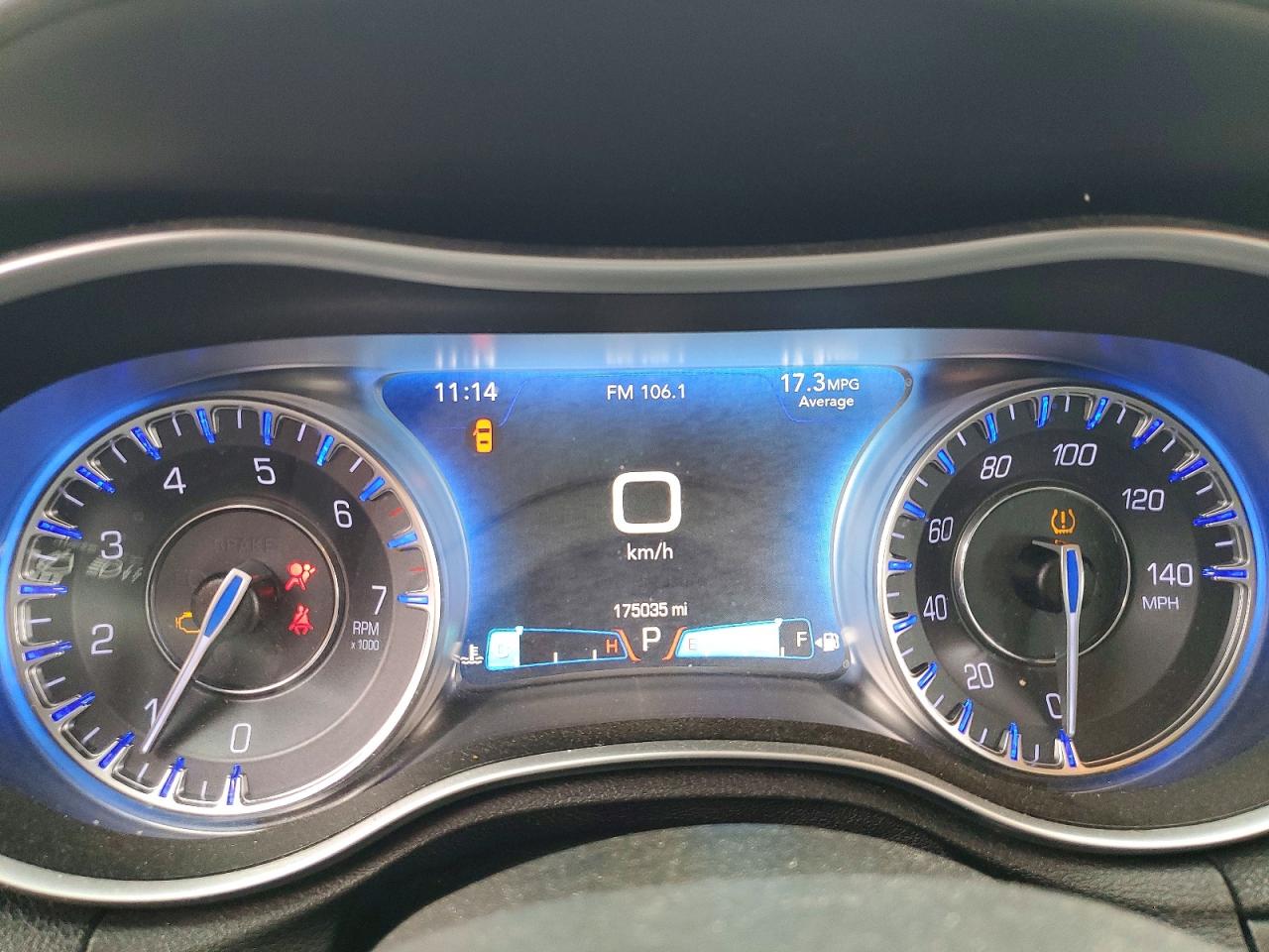 2016 CHRYSLER 300 LIMITED photo 17
