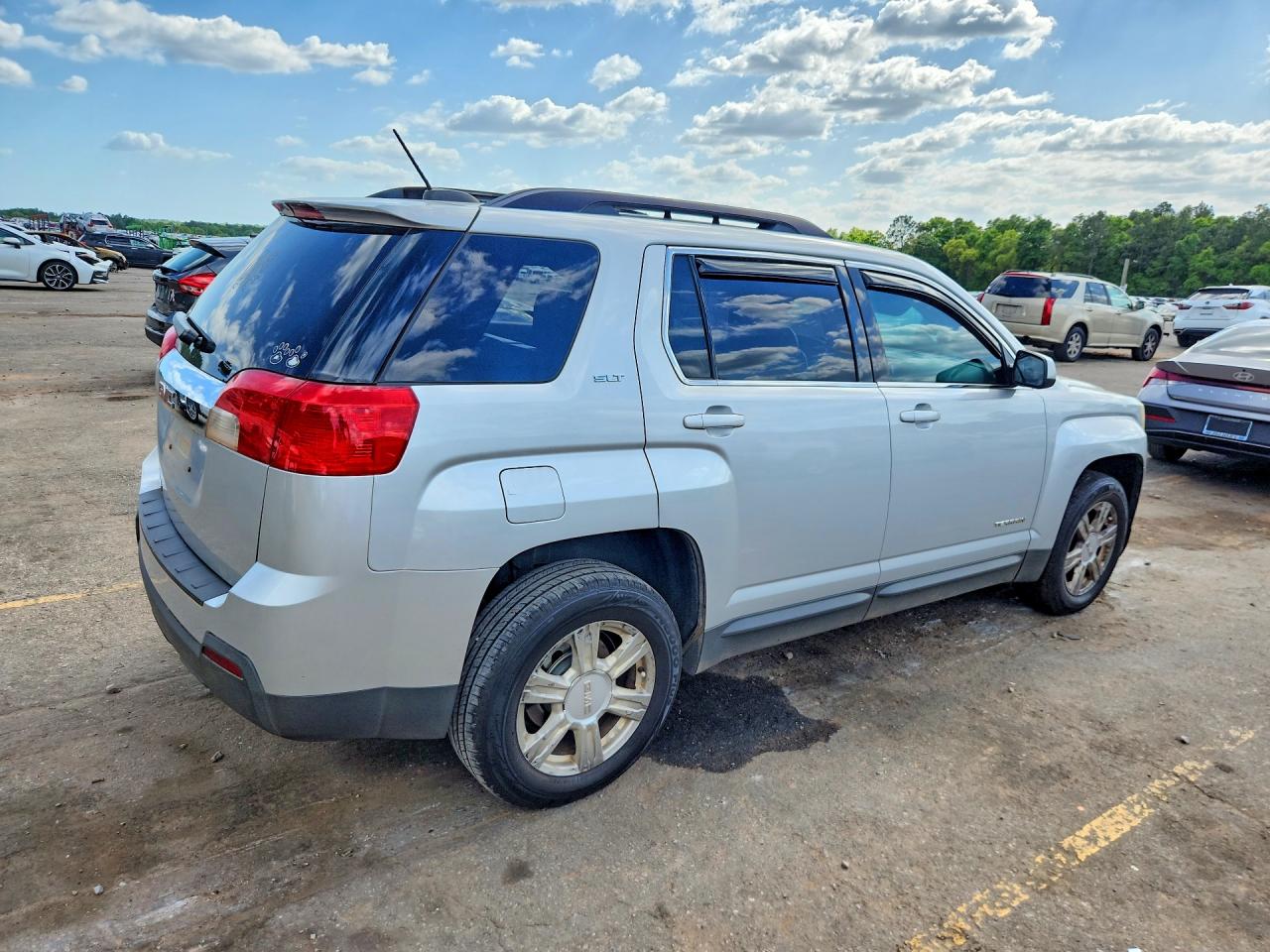 2015 GMC TERRAIN SLT photo 5