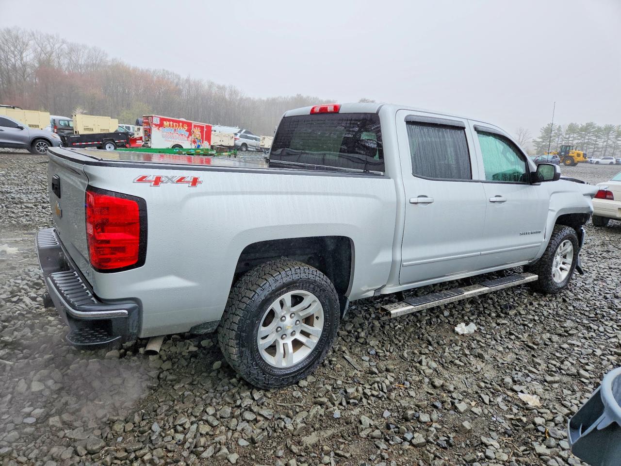 2017 CHEVROLET SILVERADO K1500 LT photo 5