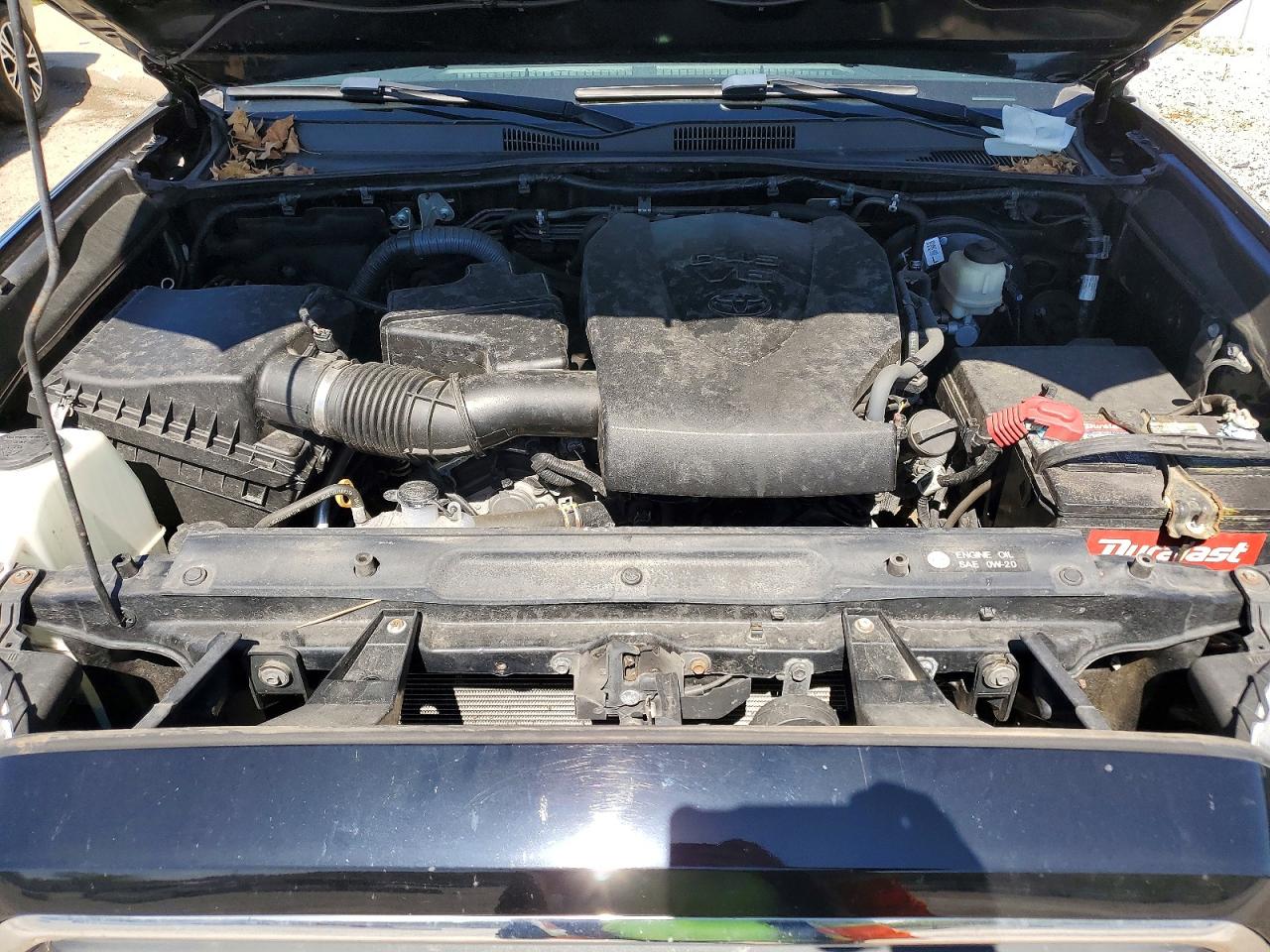 2017 TOYOTA TACOMA SR5 V6 photo 21