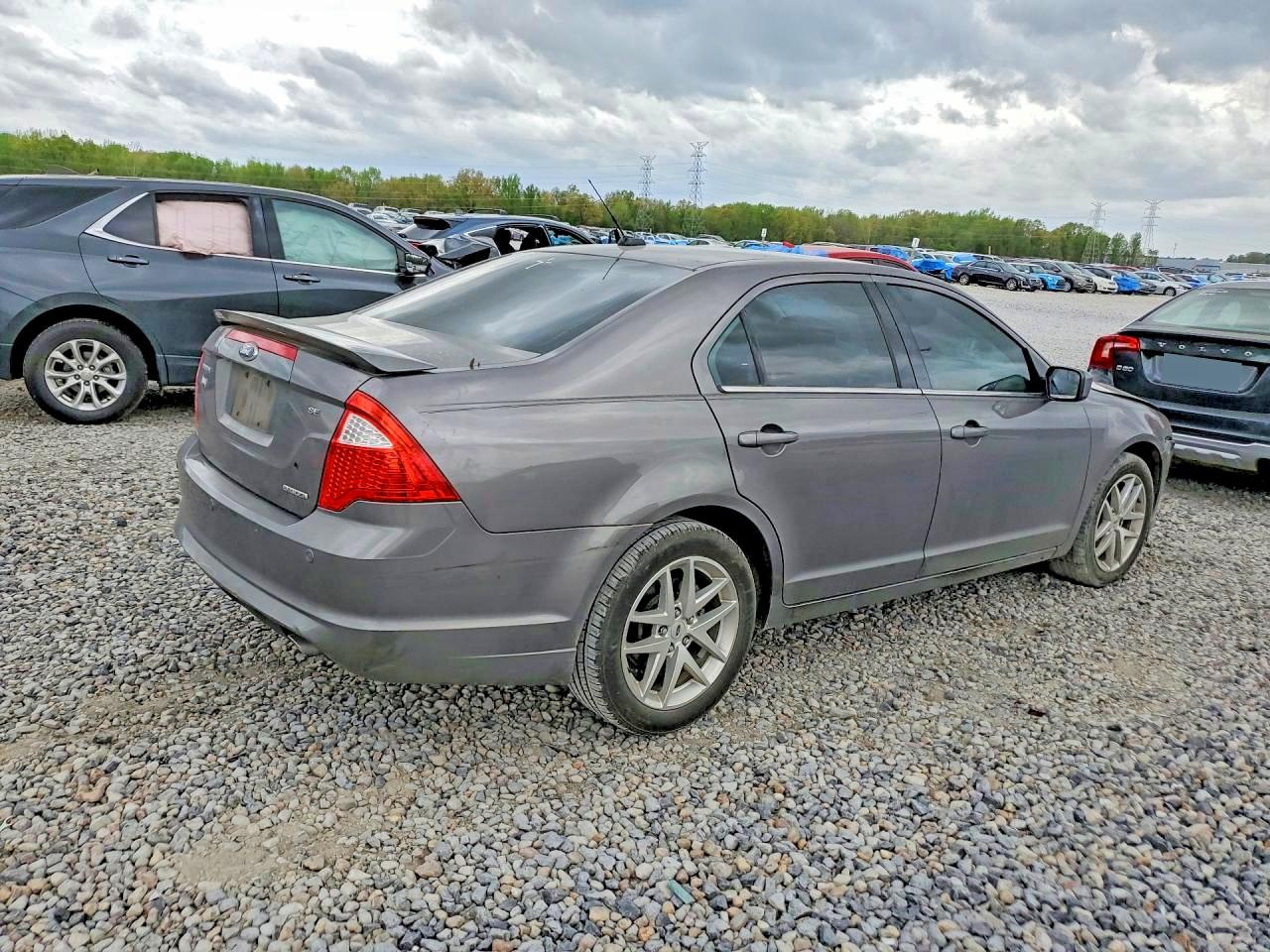 2011 FORD FUSION SE photo 7