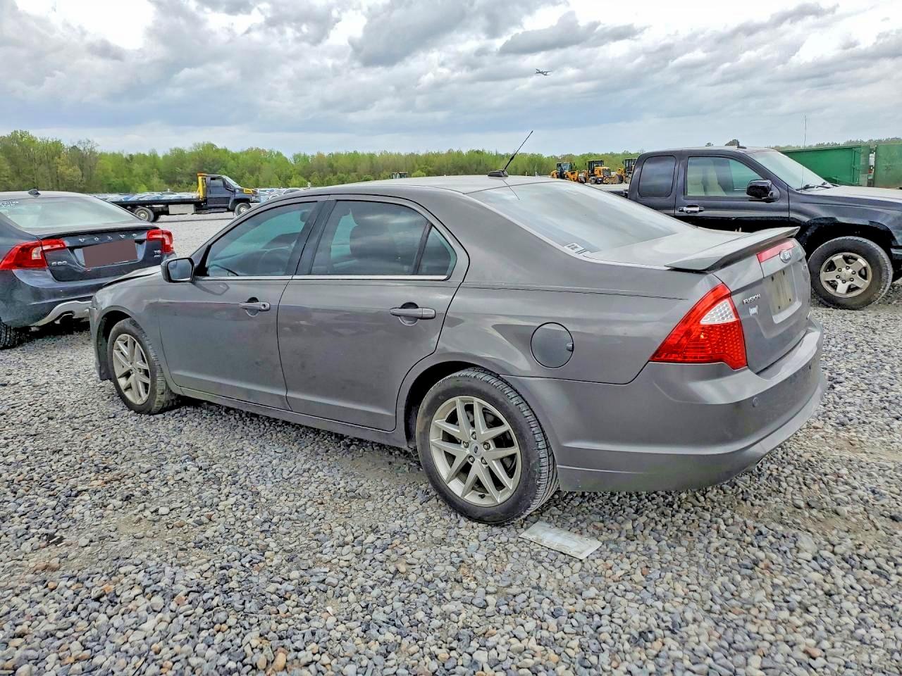 2011 FORD FUSION SE photo 4