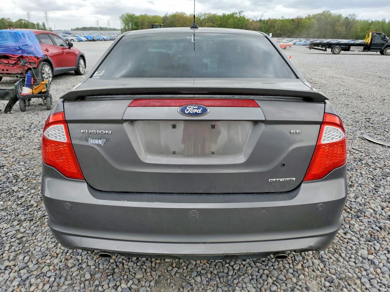 2011 FORD FUSION SE photo 16