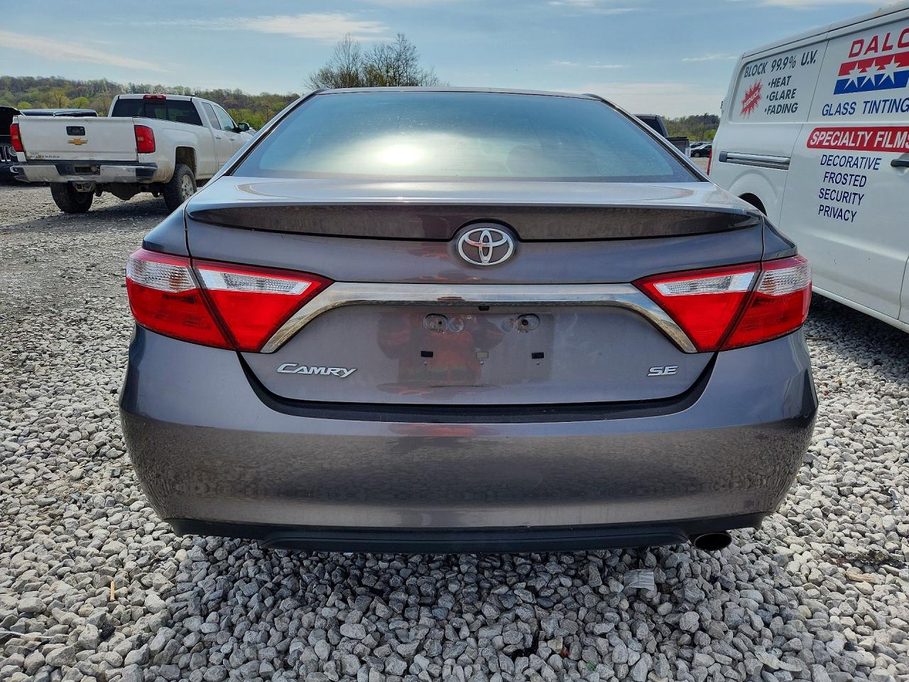 2017 TOYOTA CAMRY SE photo 16