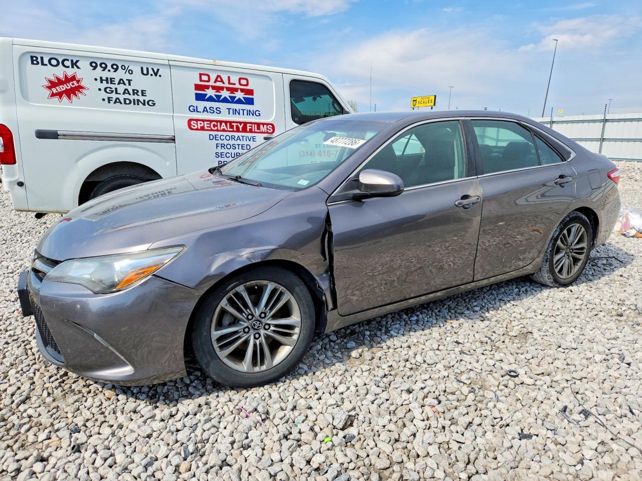 2017 TOYOTA CAMRY