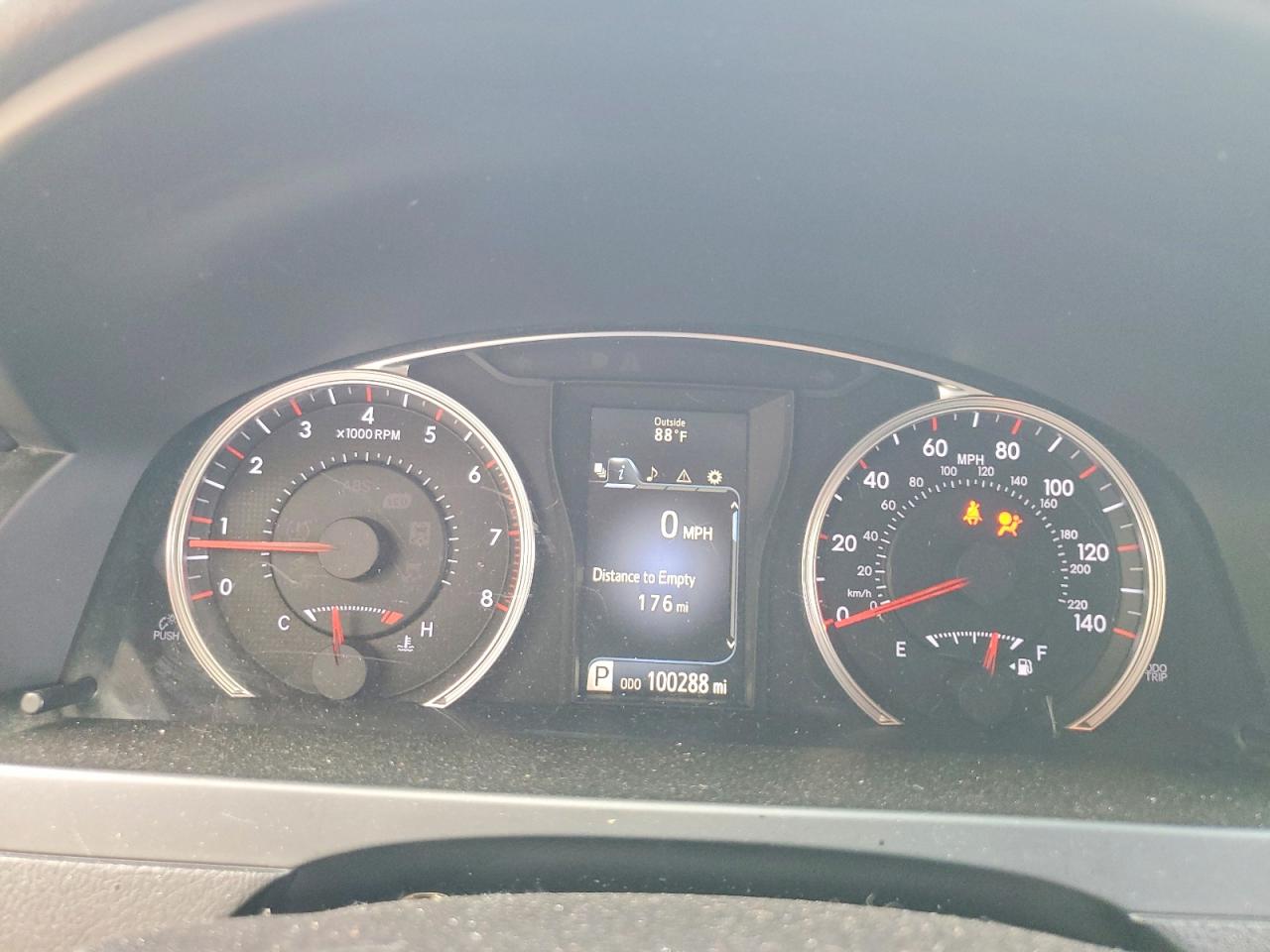 2015 TOYOTA CAMRY XSE photo 25