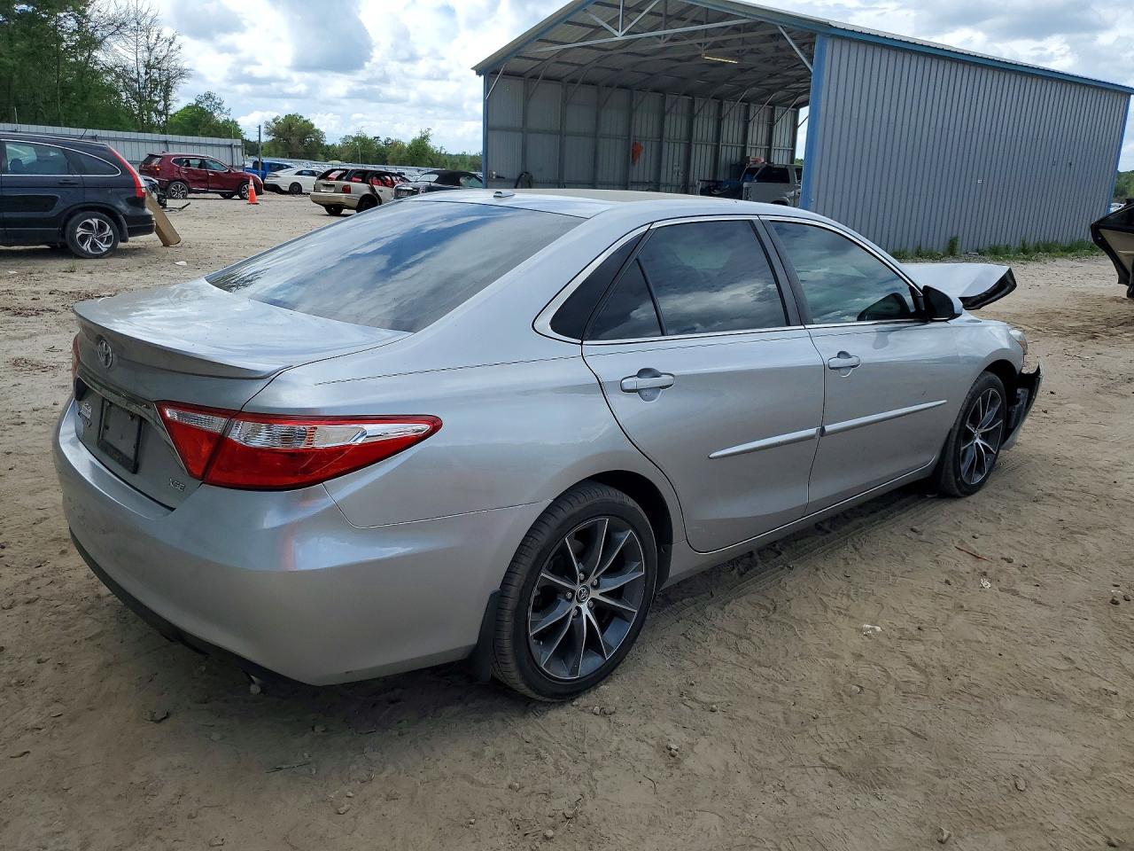 2015 TOYOTA CAMRY XSE photo 7