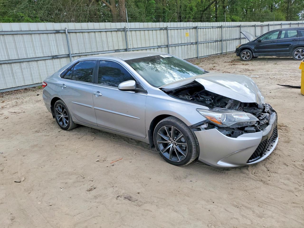 2015 TOYOTA CAMRY XSE photo 10