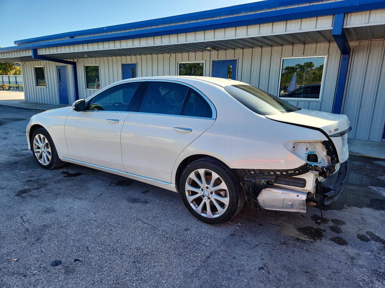 2017 MERCEDES-BENZ E 300 photo 3