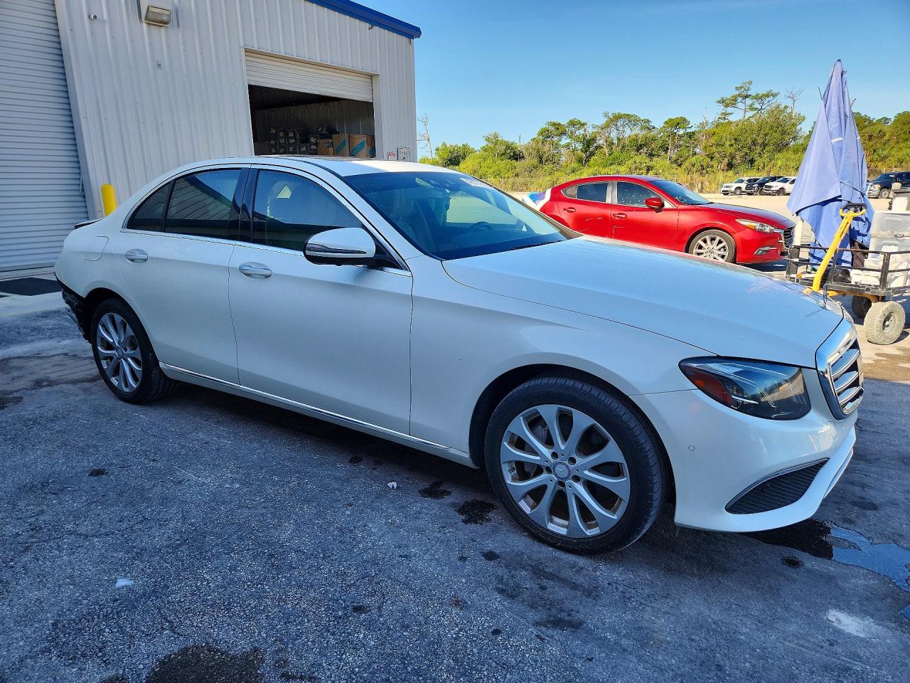 2017 MERCEDES-BENZ E 300 photo 7