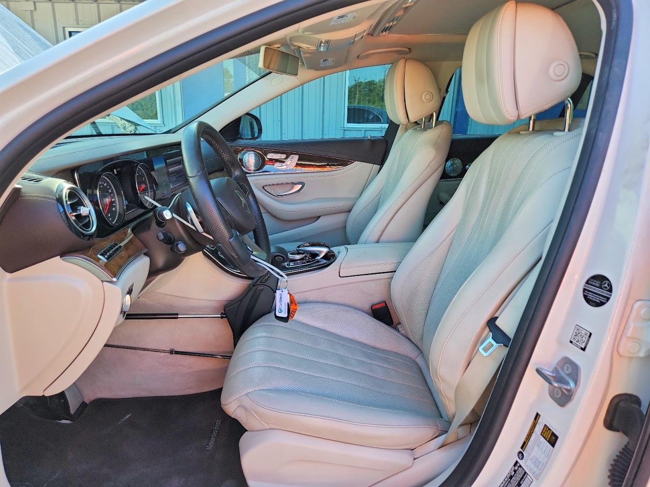 2017 MERCEDES-BENZ E 300 photo 13