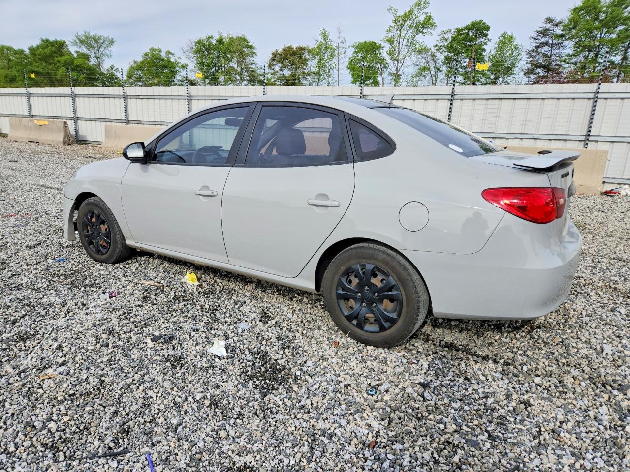 2010 HYUNDAI ELANTRA GLS photo 4