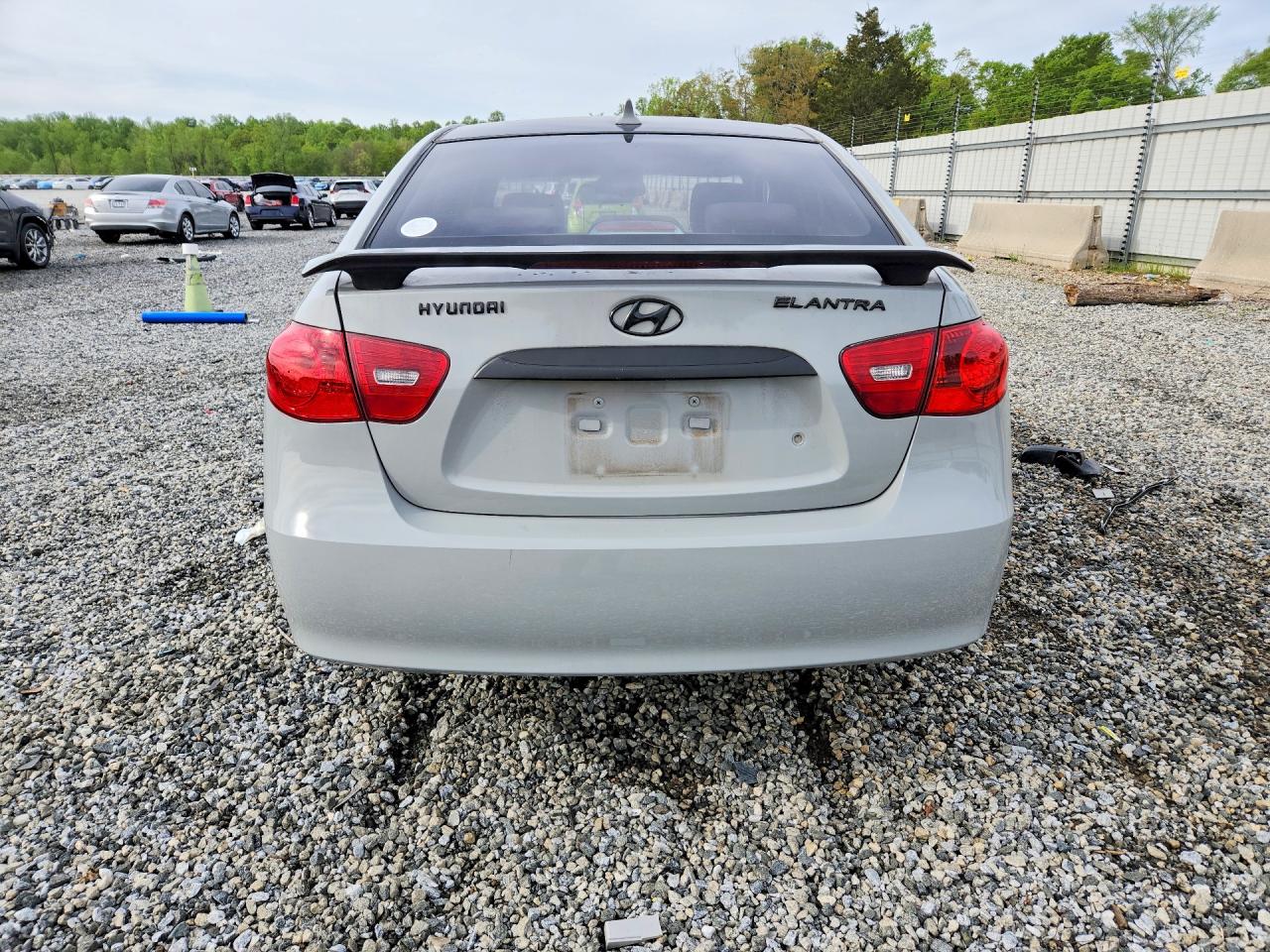 2010 HYUNDAI ELANTRA GLS photo 16