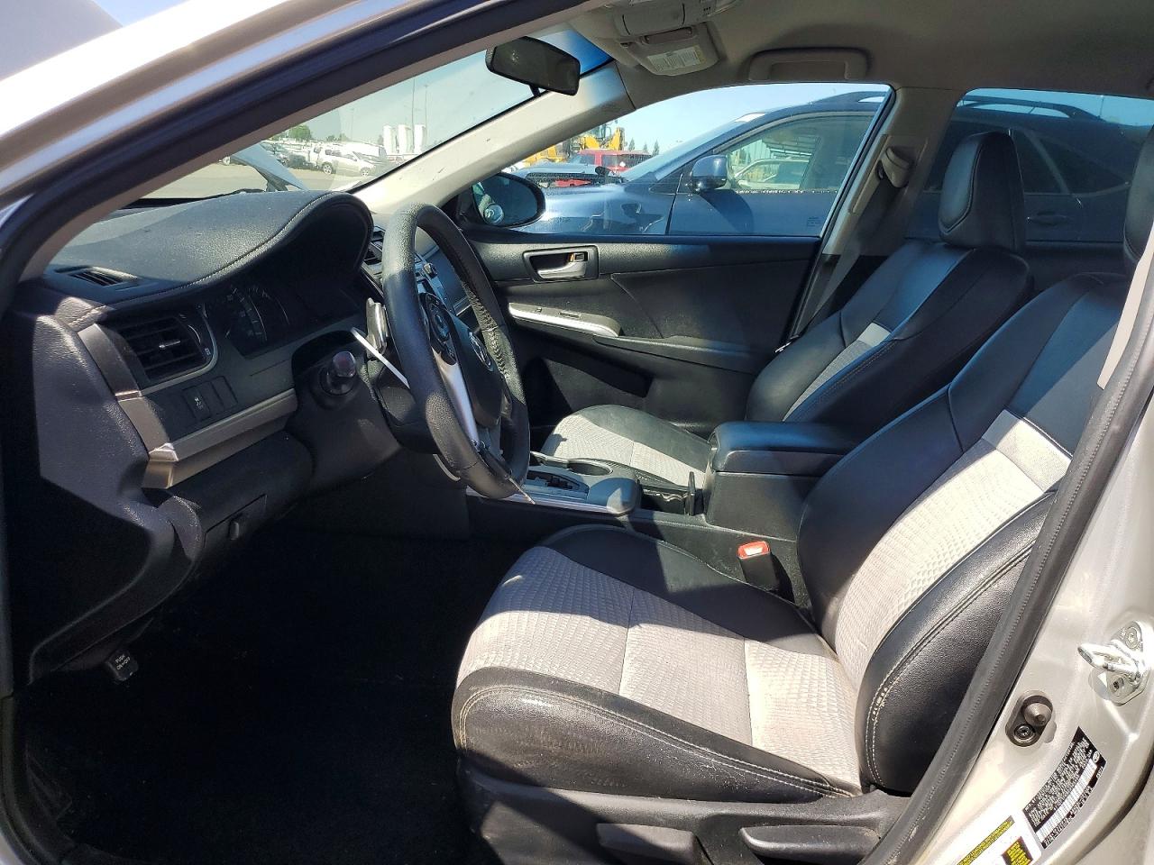 2012 TOYOTA CAMRY SE photo 13