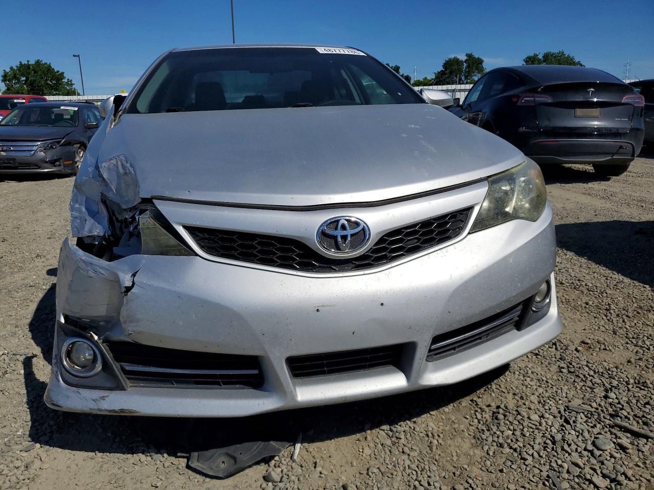 2012 TOYOTA CAMRY SE photo 9