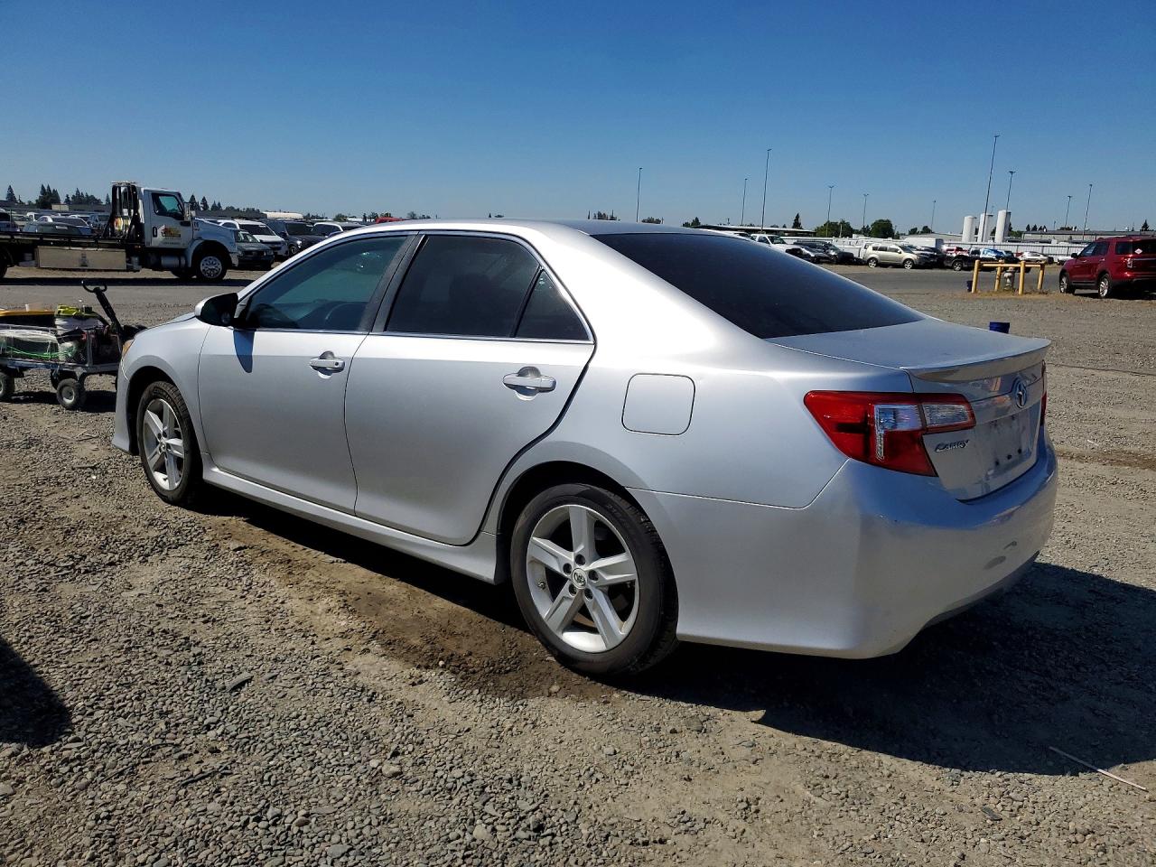 2012 TOYOTA CAMRY SE photo 3