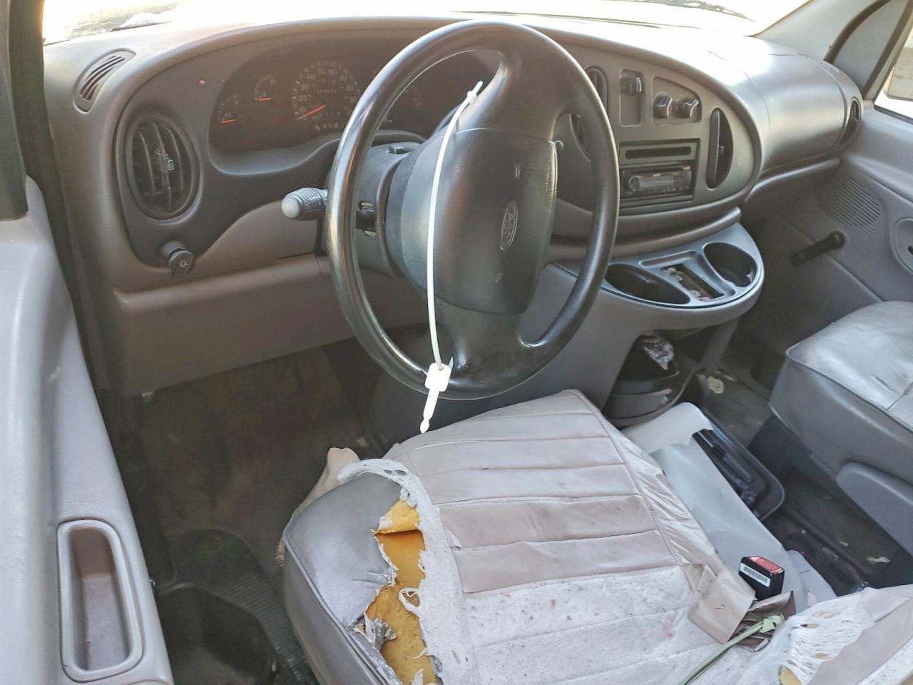 1999 FORD ECONOLINE E150 VAN photo 15