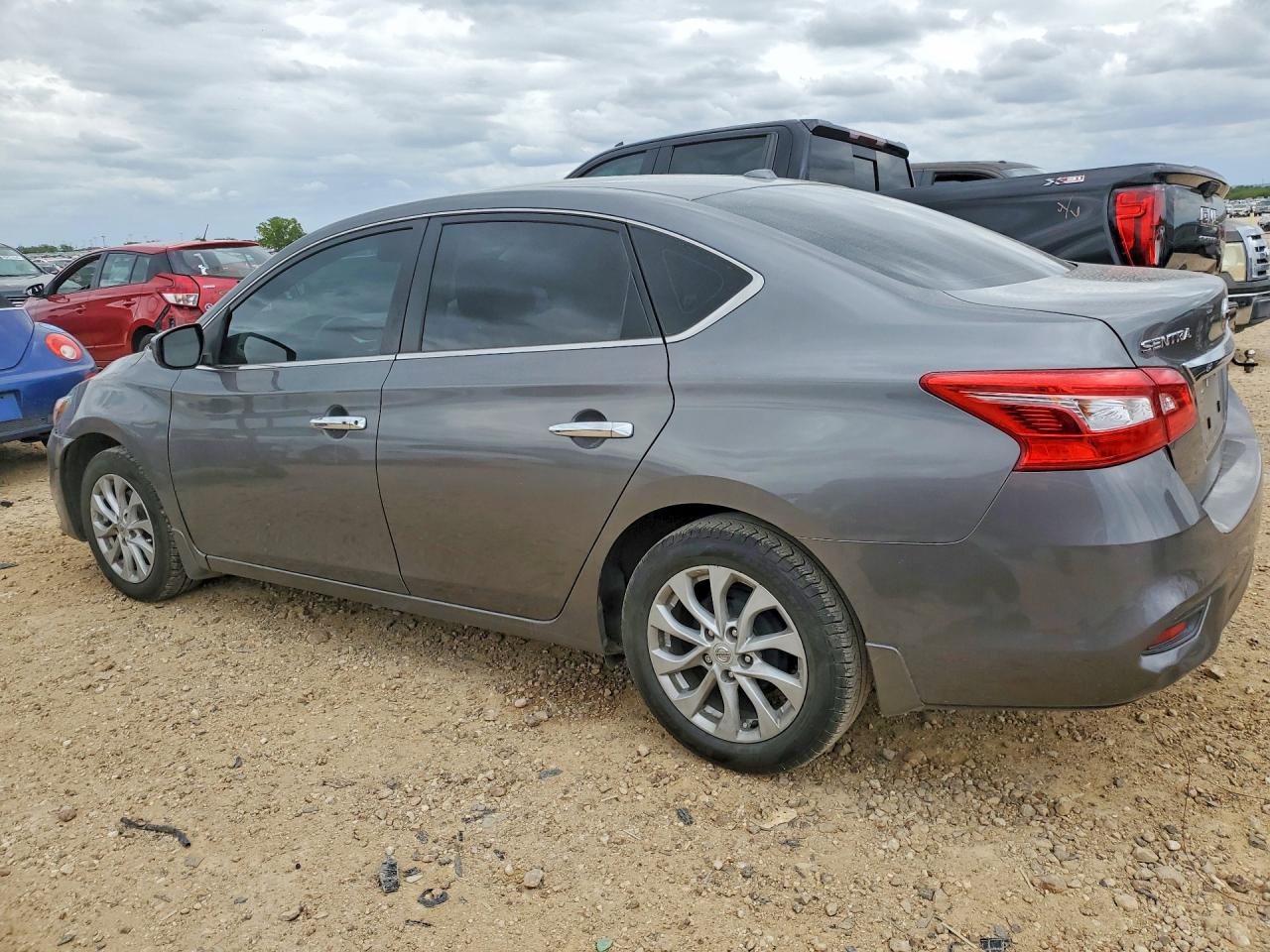 2019 NISSAN SENTRA SV photo 3