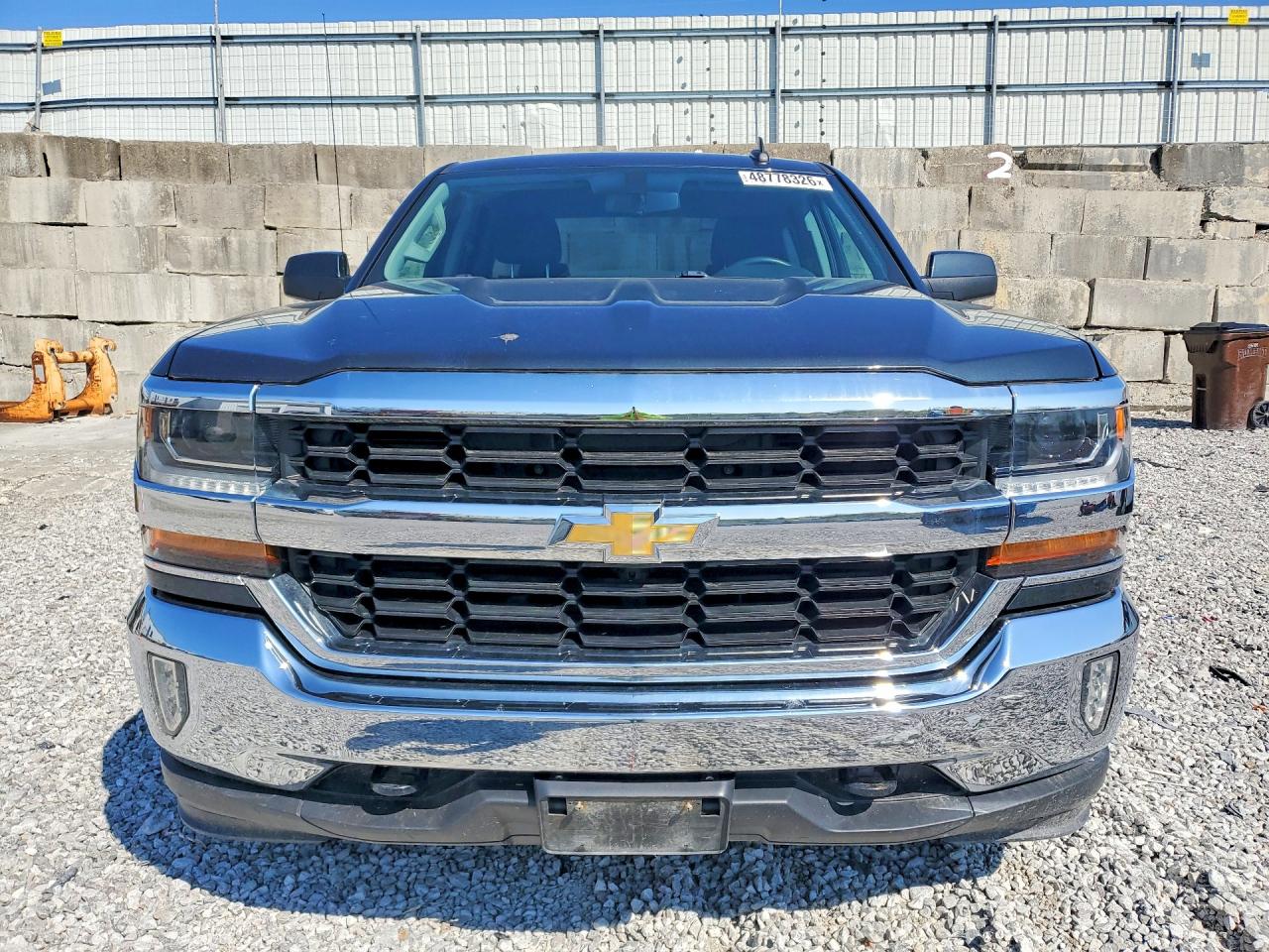 2017 CHEVROLET SILVERADO K1500 LT photo 9