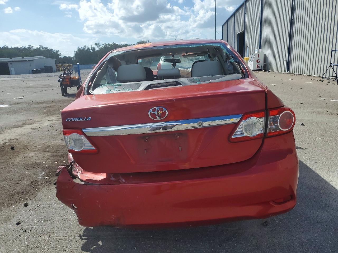 2012 TOYOTA COROLLA L photo 11