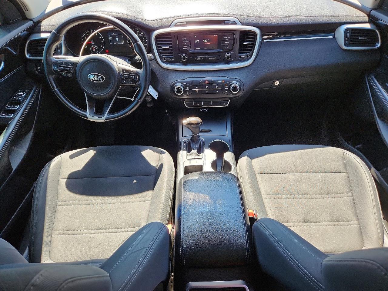 2016 KIA SORENTO LX photo 15