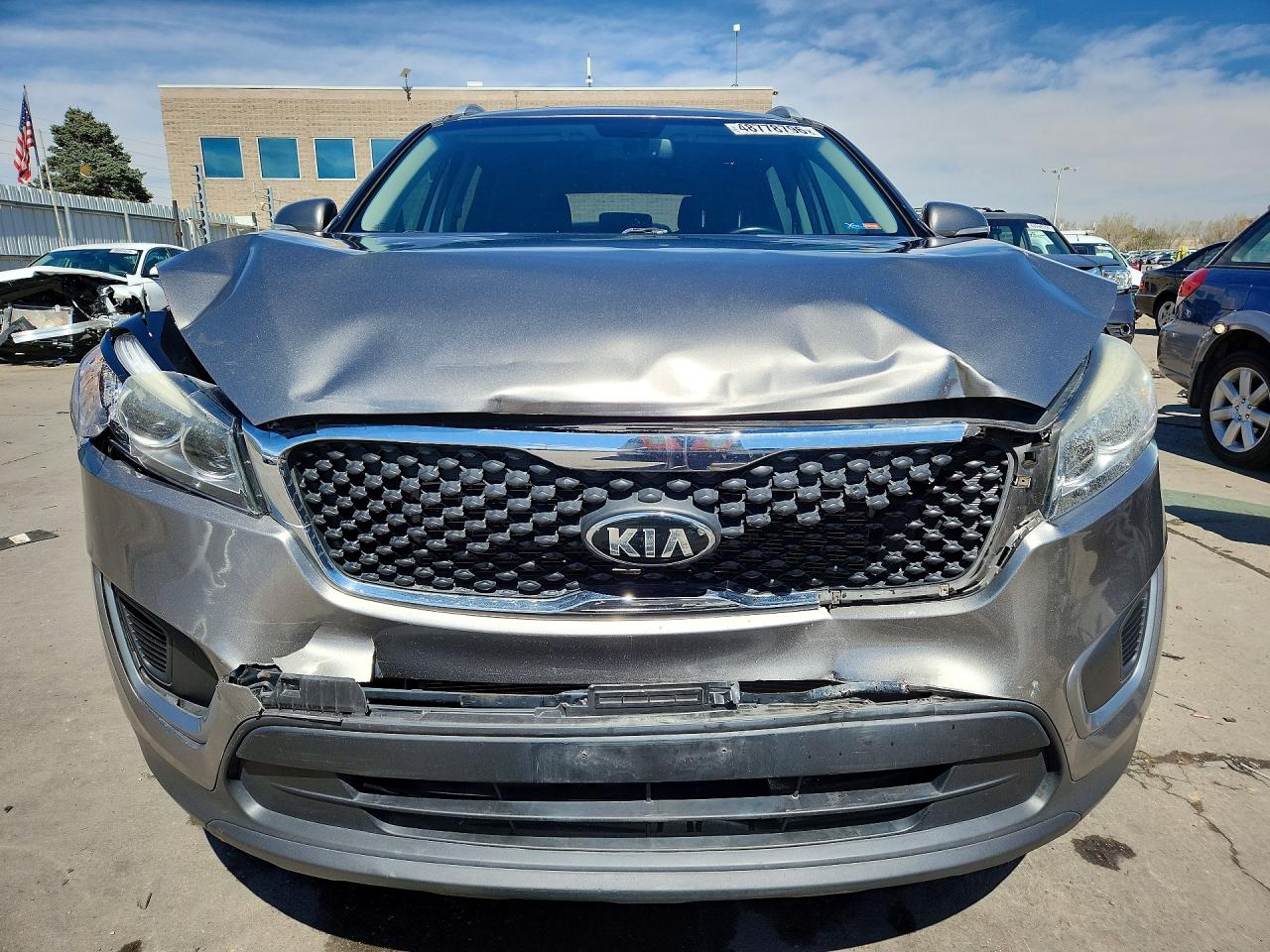 2016 KIA SORENTO LX photo 9