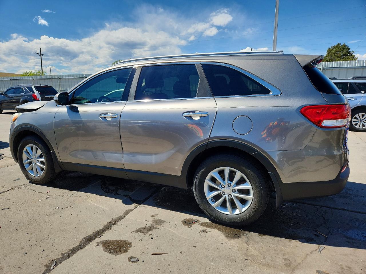 2016 KIA SORENTO LX photo 3