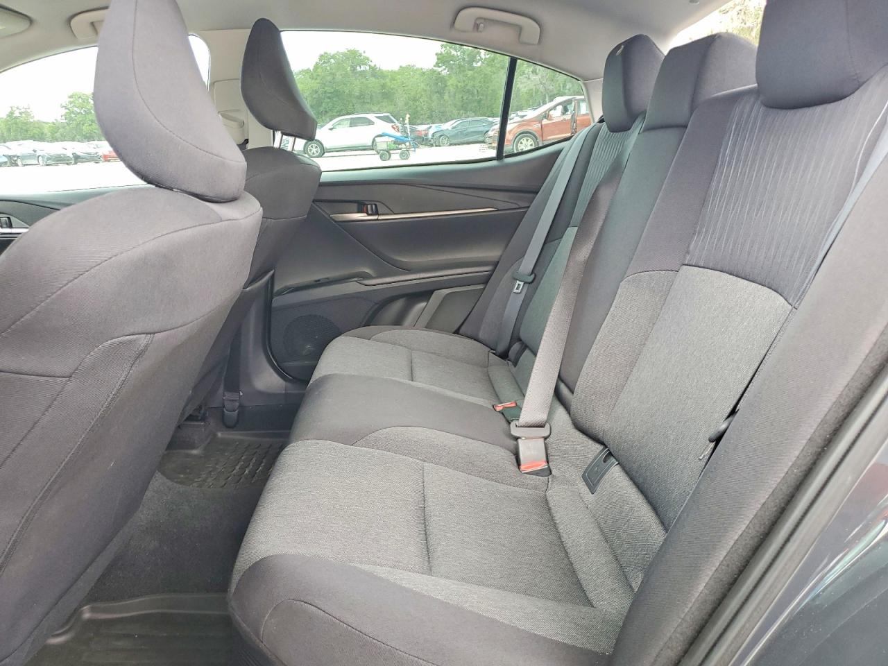 2025 TOYOTA CAMRY LE photo 28