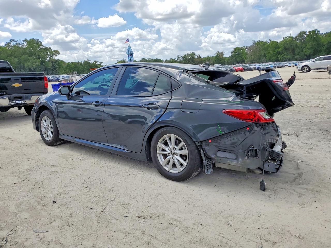 2025 TOYOTA CAMRY LE photo 4