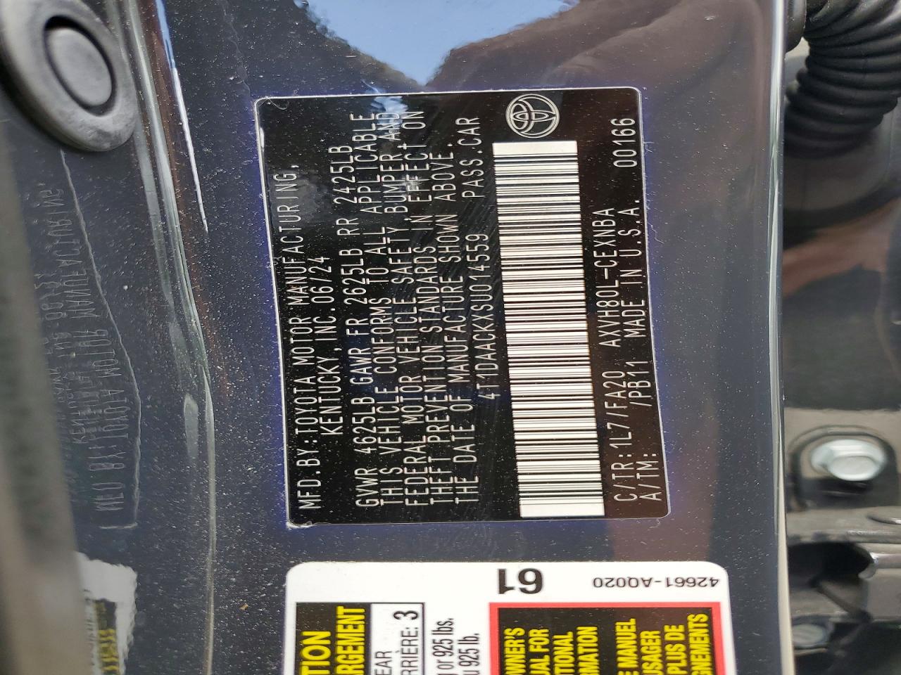 2025 TOYOTA CAMRY LE photo 34