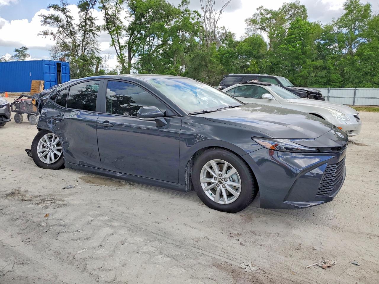 2025 TOYOTA CAMRY LE photo 10