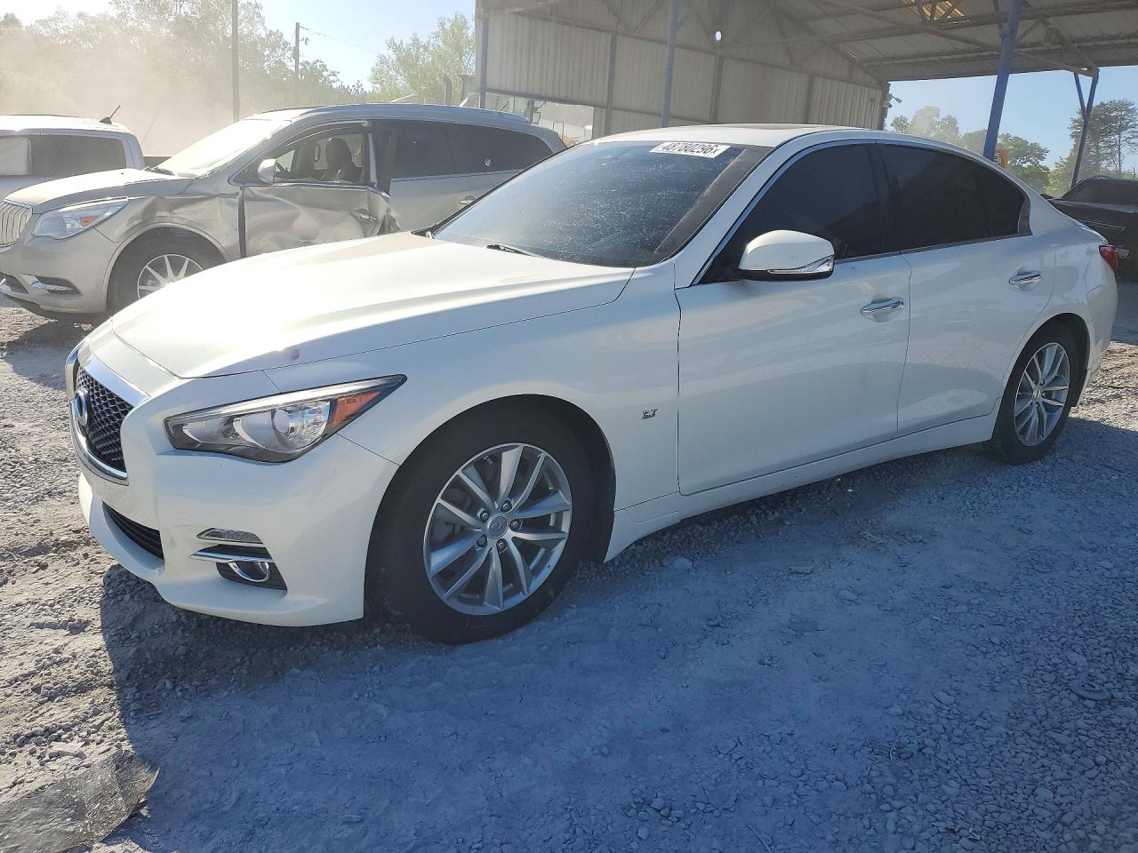 2015 INFINITI Q50