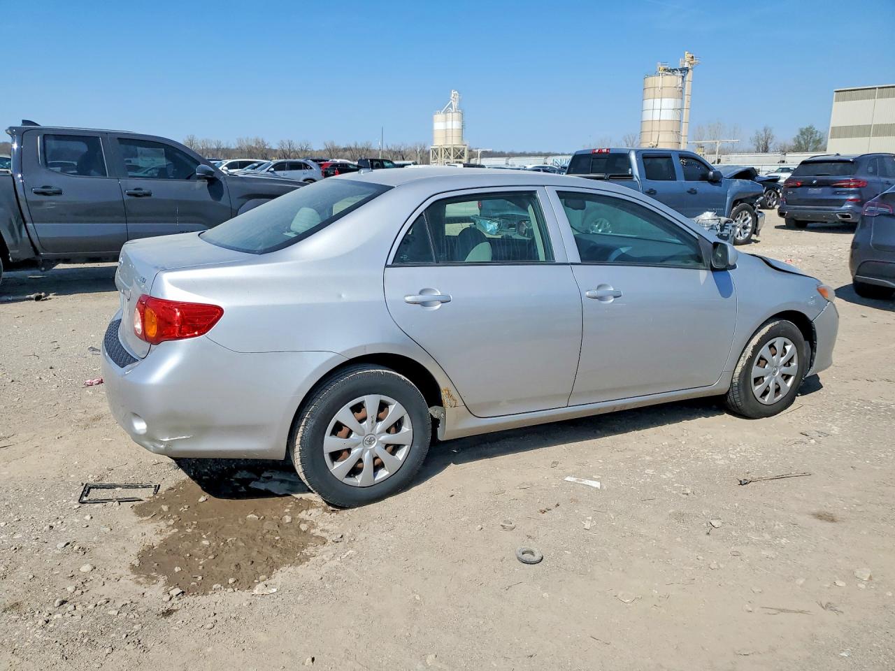 2009 TOYOTA COROLLA LE photo 3