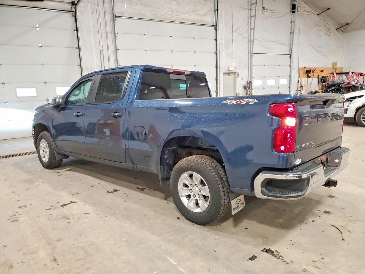 2019 CHEVROLET SILVERADO K1500 LT photo 4