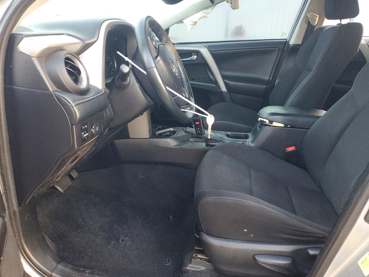 2018 TOYOTA RAV4 XLE photo 13